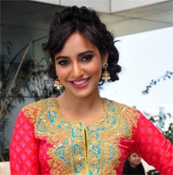 neha sharma,ram charan heroine,chirutha,hera pheri 3  రామ్ చరణ్ హీరోయిన్‌కు మరో ఛాన్స్..!